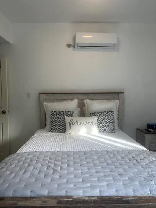 Little Cole Bay Apartment Koolbaai ภายนอก รูปภาพ