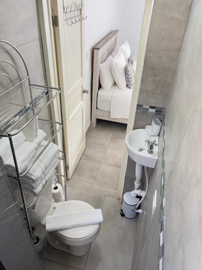 Little Cole Bay Apartment Koolbaai ภายนอก รูปภาพ
